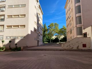 Pis  Avinguda de lleó. Piso de 4 habitaciones en reus