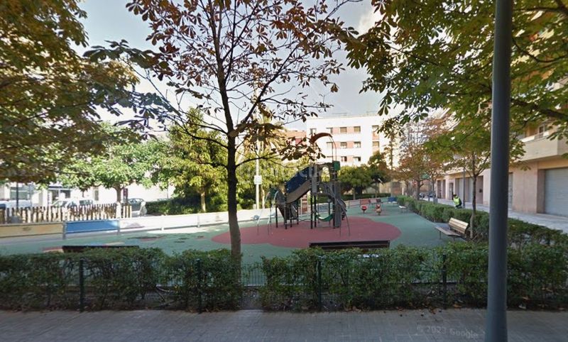 Foto 21b15993-05bc-4554-859c-dac153a93795. Local comercial a plaça de morlius 5 a Centre Reus