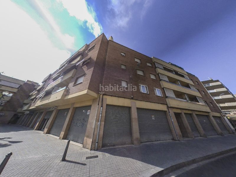 Foto a39bc3a2-7132-4dc0-b94d-db96e41a5df4. Local comercial a plaça de morlius 5 a Centre Reus
