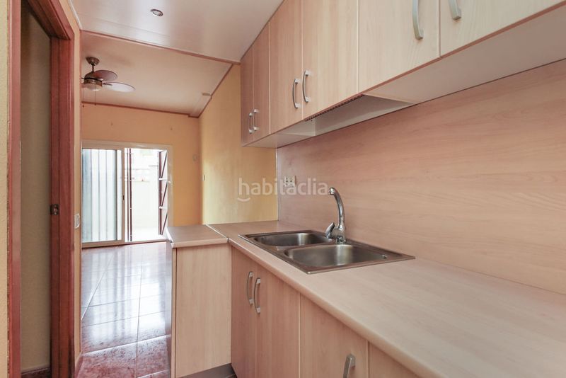 Foto bf239afd-057b-4179-aa16-5d1310c77f20. Pis a Passeig Marítim Miami Platja