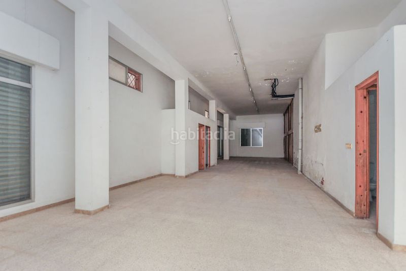 Foto b8ce966b-e8d2-4b86-8f58-8dbf069f47b3. Local comercial a Campclar Tarragona