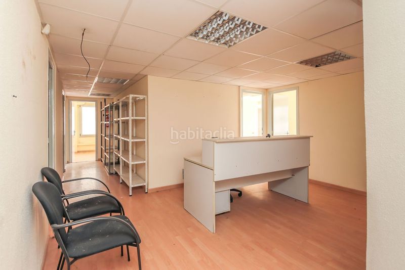 Foto 254b5e4d-383c-4019-8d98-8acb5cd0548d. Oficina a Ponent Reus