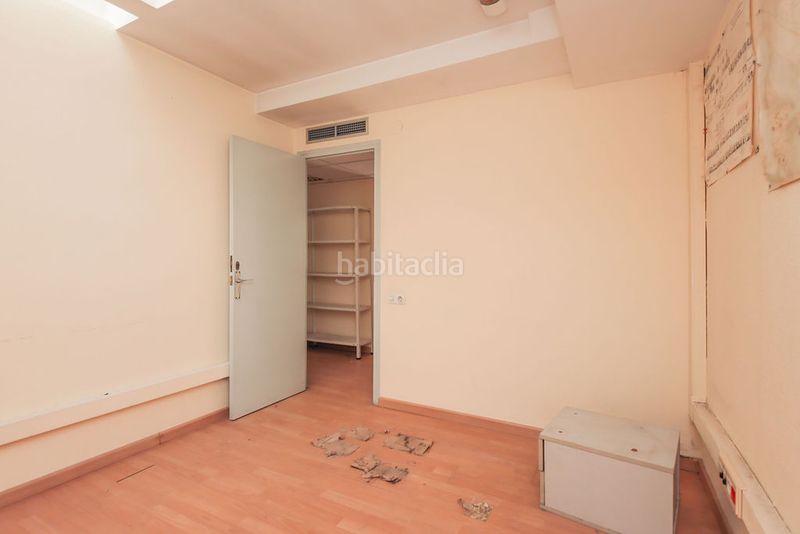 Foto 5f2e28aa-b9f8-497c-968e-5155f4581276. Oficina a Ponent Reus