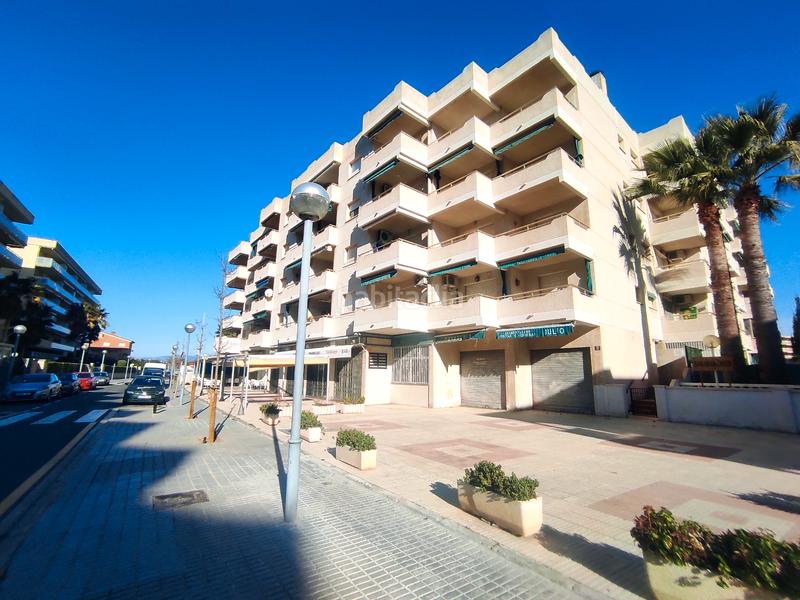 Foto b1539cbc-b9e7-4cfc-a466-d7435b2a2594. Local commercial dans carrer d'enric morera 1 dans La Pineda Vila-seca