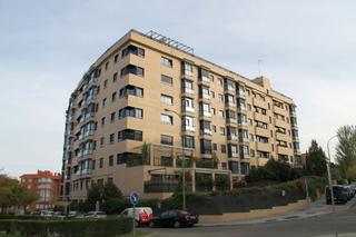 Aparcament cotxe a Jos ignacio avila 2