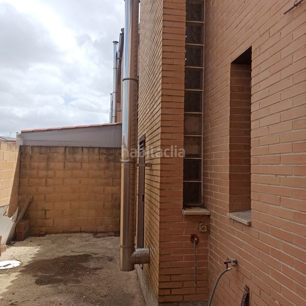 Foto 4357ae22-20d1-49c5-b508-3dc5d93ef1cd. Casa adossada amb calefacció a Velada