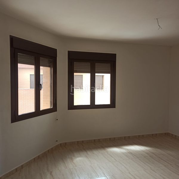 Foto dc1bc9bc-c8cc-4fbb-bd48-abce4f7e0b86. Casa adossada amb calefacció a Velada