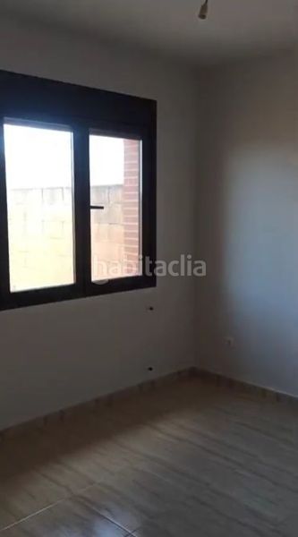 Foto df9117d0-c0d3-4ca5-b333-386b091de534. Casa adossada amb calefacció a Velada