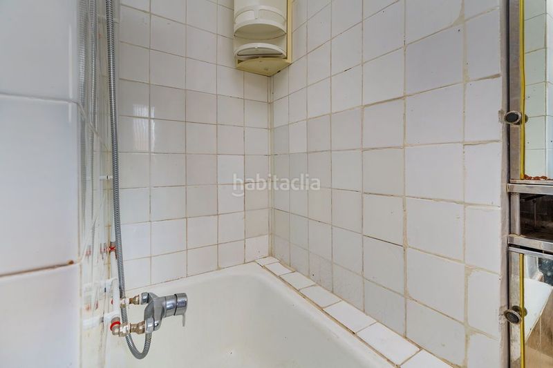 Foto b80f0779-fa2a-4d7f-8098-7a360253bfdb. Pis amb calefacció a Valdeacederas Madrid