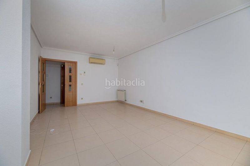 Foto efcdba55-8415-4bf6-ac28-4f1fee6fb1c8. Pis amb calefacció a Villaverde Alto Madrid