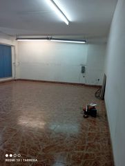 Business premise in Centro. Local comercial en zona el pilar