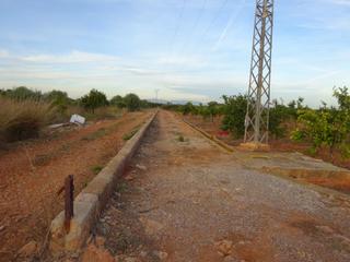 Finca rústica a Madrigal. Se vende huerto en vilareal