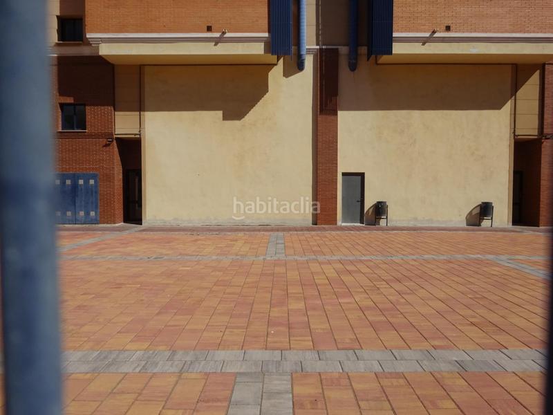 Foto 740d4fa7-b5b9-4bf6-ad28-5f45bc4e13b0. Local comercial local en edificio miralmar diáfano en Villarreal / Vila - real