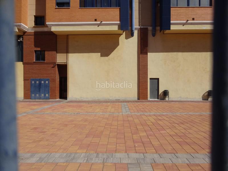 Foto b8e0423e-9c2f-4321-9ac8-57d271602c03. Local comercial local en edificio miralmar diáfano en Villarreal / Vila - real