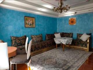 Etagenwohnung in Madrigal. Piso bien conservado en zona madrigal