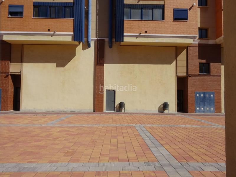 Foto ff1f5381-c060-4315-9263-609bd66f11e3. Local comercial local en edificio miralmar diafano en Villarreal / Vila - real