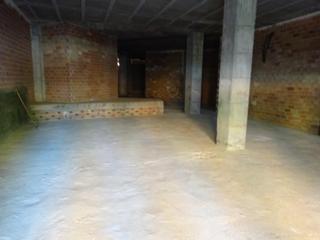 Lloguer Local Comercial a Centro. Local diafano para alquilar en zona piscinas