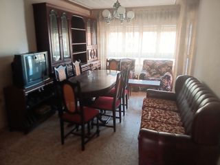 Flat in Alcalà de Xivert. Piso con amplio garaje y patio en alcalà de xivert