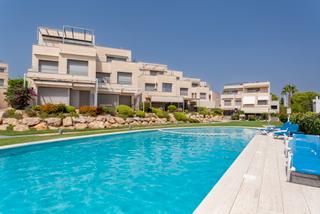 Casa adossada  Passatge dels pins 5. Casa adosada en primera línea de mar en el complejo villas del m