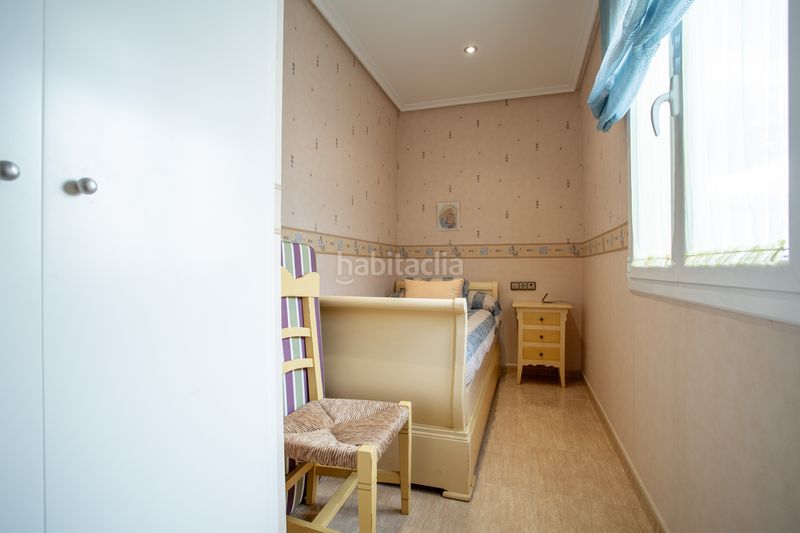 Foto 79f583f3-ee0c-4587-b053-24bfc8fe3367. Casa aparellada a carrer del fonoll 11 a Els Munts Torredembarra
