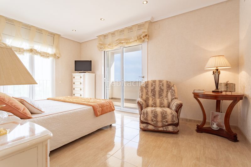 Foto c5003a0e-bd75-4ab5-b06e-ce1236786c3e. Casa aparellada a carrer del fonoll 11 a Els Munts Torredembarra