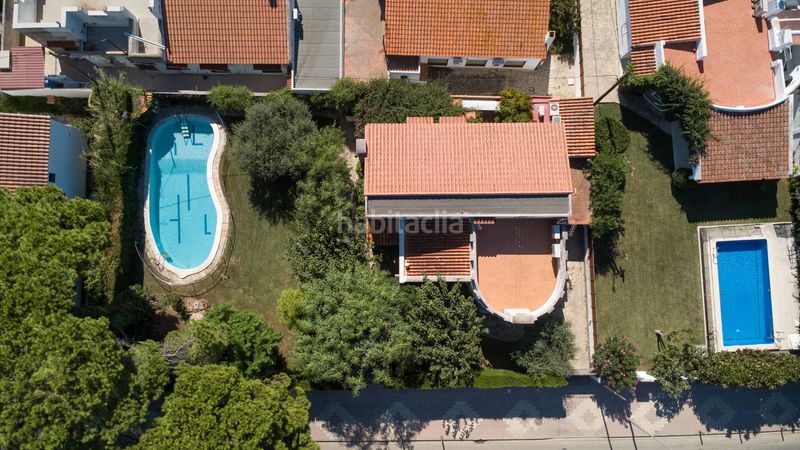 Foto a765f807-d9df-4bc5-9a34-ce85099a4973. Chalet in avinguda de la diputació 98 in Vilafortuny Platja Cambrils