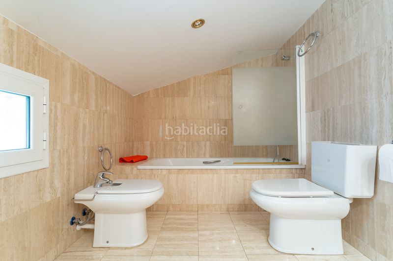 Foto b14fbafa-a27f-4e22-ab04-ed4d950ae036. Chalet in avinguda de la diputació 98 in Vilafortuny Platja Cambrils