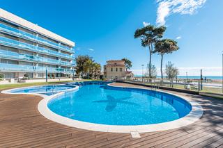 Etagenwohnung in Avinguda de montserrat 44. Planta baja en primera lnea con vistas al mar