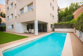 Etagenwohnung in Passeig del mediterrani 7. Exclusiva planta baja con gran jardn a solo unos pasos de la pl