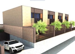 Casa adossada a Avinguda de sant bartomeu del grau 3. Casa  a gurb