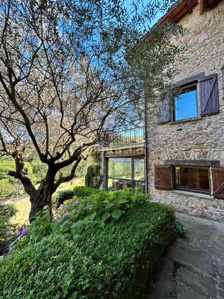 Foto b307fcaf-f84f-44b4-bafe-3623e8ed6b41. Casa con camino riscaldamento parcheggio piscina in Sant Joan les Fonts