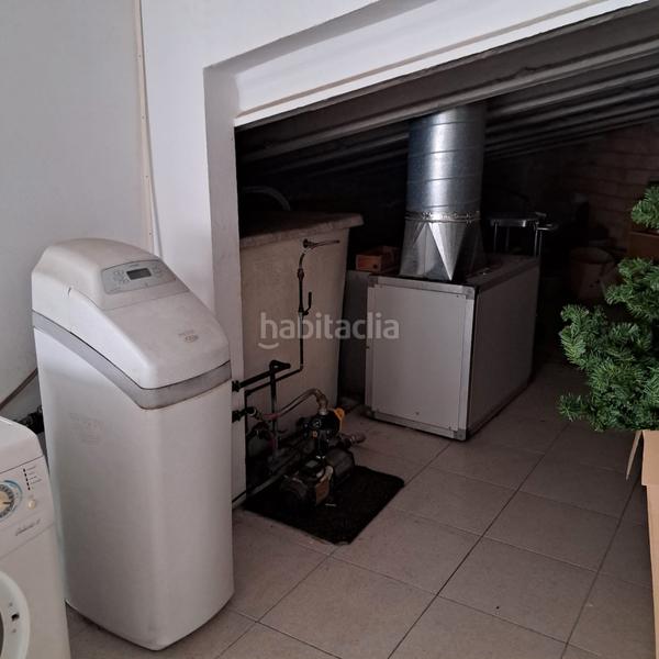 Foto 0d7bd43c-24f2-4a22-9df5-49a89c39e9d3. Locale commerciale in avinguda de cisteller 2 in Sant Joan les Fonts