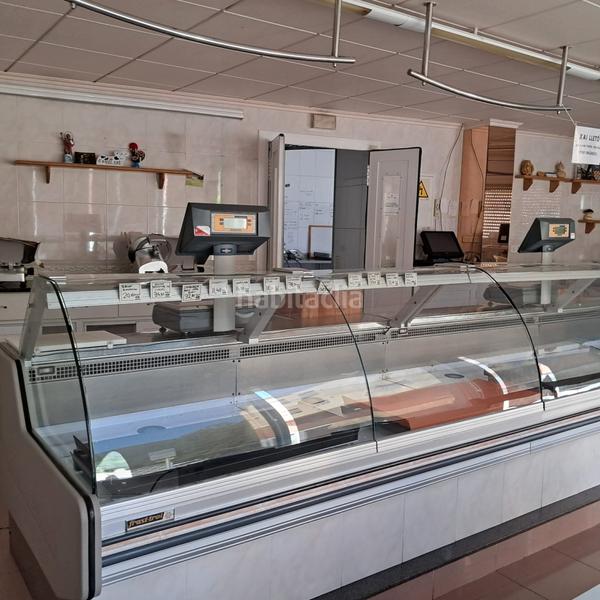 Foto 4673aaac-daf4-4168-9759-a5c7c7f4ef28. Locale commerciale in avinguda de cisteller 2 in Sant Joan les Fonts