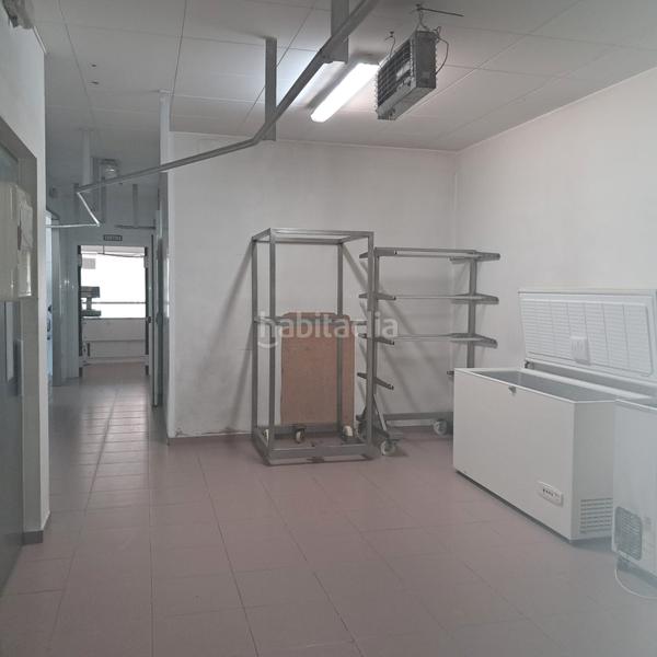 Foto 579e9fcd-13dd-4f06-9669-31241ab40dcd. Locale commerciale in avinguda de cisteller 2 in Sant Joan les Fonts