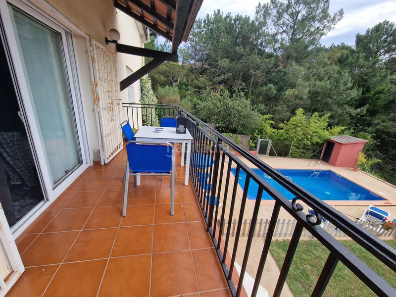 Foto 35b6a12e-8214-4aa4-a8e2-316fe09418bd. Casa amb xemeneia calefacció aparcament piscina a Lloret de Mar