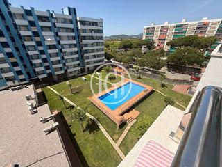 Loft  Avenida mediterrani. Acogedor loft con balcón y piscina comunitaria en una de las zon