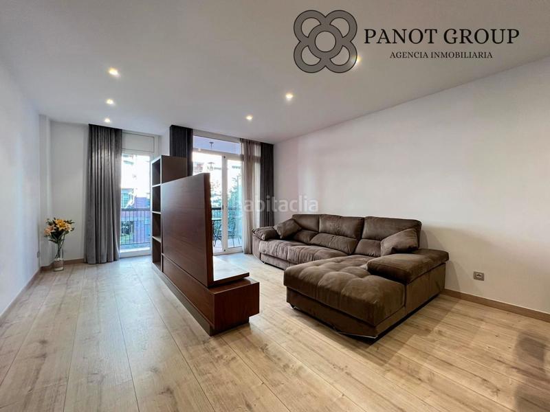 Foto e5e697a0-f8a6-4331-a494-4cc4c03ee151. Flat with heating in El Camp de l´Arpa del Clot Barcelona