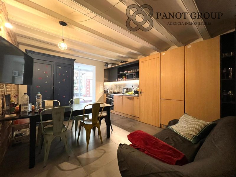 Foto b3704948-0ebc-4cdf-baf2-5957422993ce. Piso en Raval Barcelona