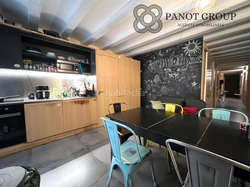 Foto c448b968-94a8-43b6-8e20-4a0c05d12c9f. Piso en Raval Barcelona