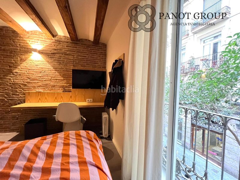 Foto ab7189e4-68d4-4287-82cf-f2df6b69a283. Piso en Raval Barcelona