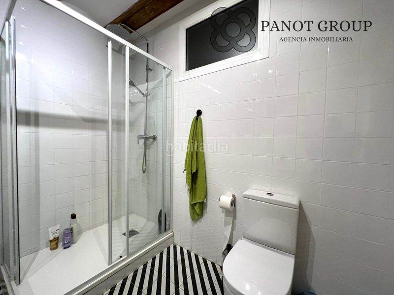 Foto ebaea570-81f2-48ea-b052-2025c406ceb0. Piso en Raval Barcelona