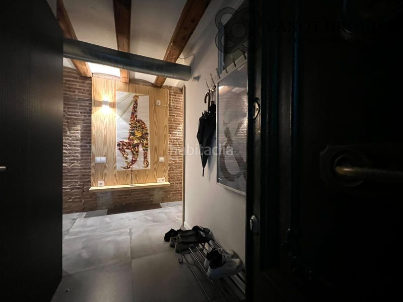 Foto fea0fa8e-25ff-4138-aed9-633e71de931c. Piso en Raval Barcelona