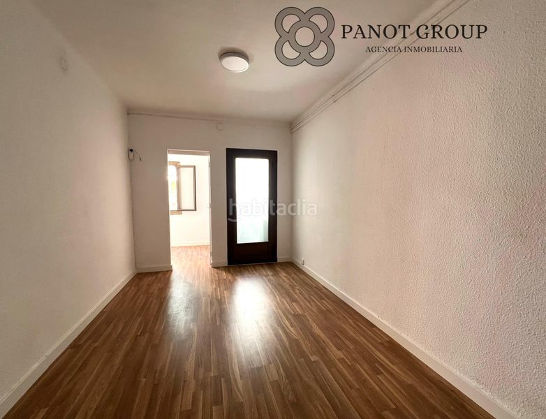 Foto bc66f61b-9042-483f-a60d-a4d9f013a37c. Flat in Prosperitat Barcelona