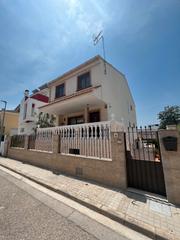 Xalet a Sueca. Magnífico chalet en venta en la urbanización teular – sueca!