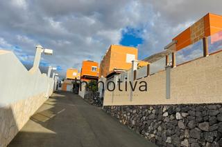 Xalet a Avenida san francisco 17. Chalet con piscina privada en los cristianos