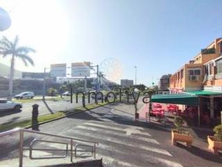 Apartamento en Avenida de chayofita local 5. Centro de los cristianos