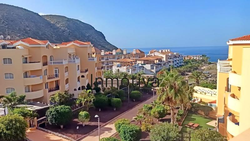 Foto 843b0a8f-73ab-4f2e-8162-1c666b879296. Attico in avenida juan carlos i 1 in Los Cristianos Arona