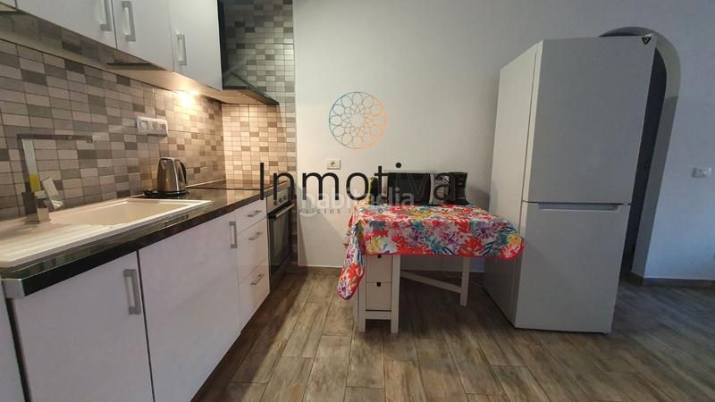 Foto 475cdd6d-6fd7-45bf-946d-dd78cf5b38cf. Apartamento en calle argentina 11 centrico piso en el medano en Granadilla de Abona