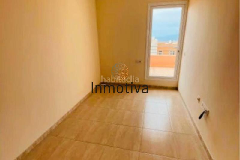Foto 5ea1ccfd-c3d5-48b1-be27-a95ebe9dc696. Casa adossada a avenida kurt konrad mayer 20 a Playa Fañabé Alto Adeje