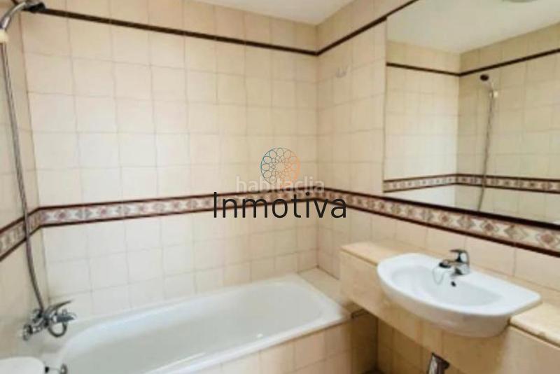 Foto 601a1078-3d73-44d5-9bf8-6dd96975e731. Casa adossada a avenida kurt konrad mayer 20 a Playa Fañabé Alto Adeje